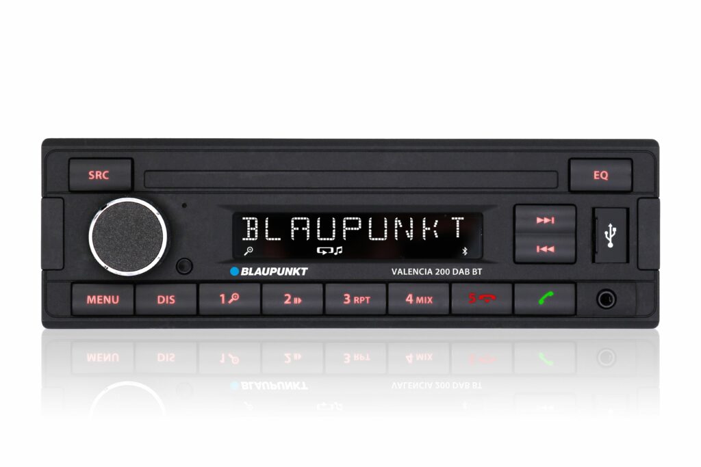 Blaupunkt Valencia 200 DAB BT -autoradio, jossa on DAB+ ja Bluetooth