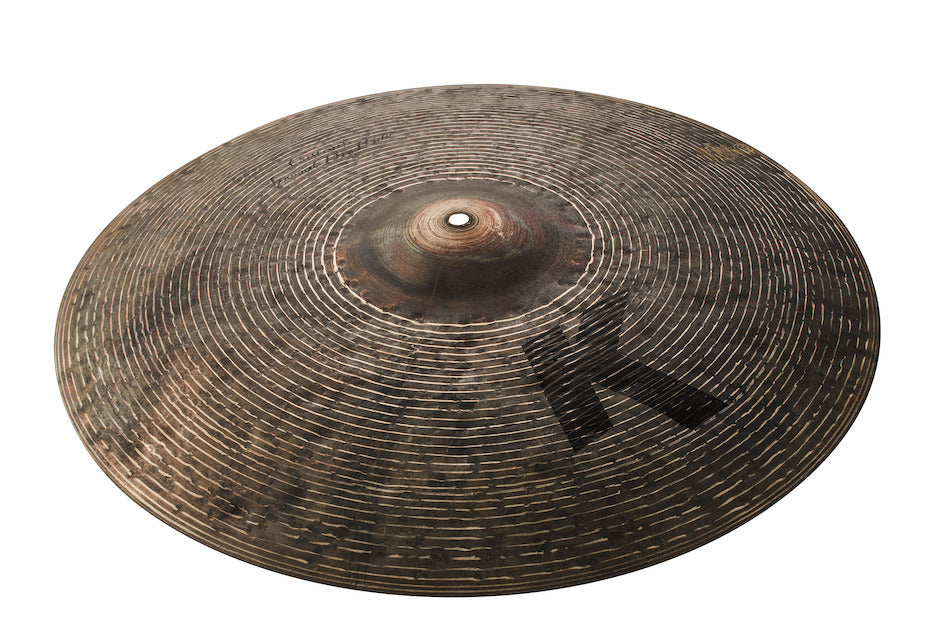 Zildjian 21" K Custom Special Dry Riding -symbaali kuivalla alustalla