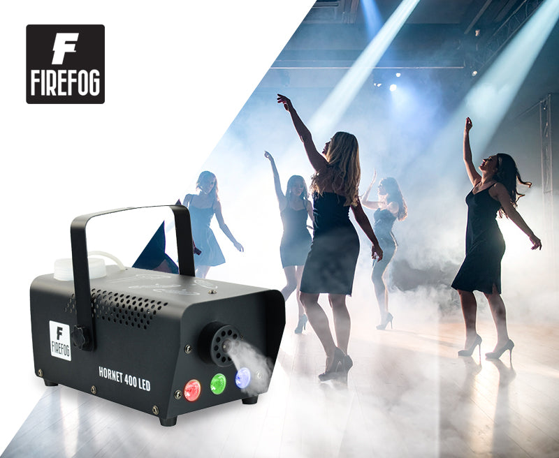 Firefog Hornet 400LED fog machine 400 W LED-valolla ja 2 kaukosäätimellä, musta