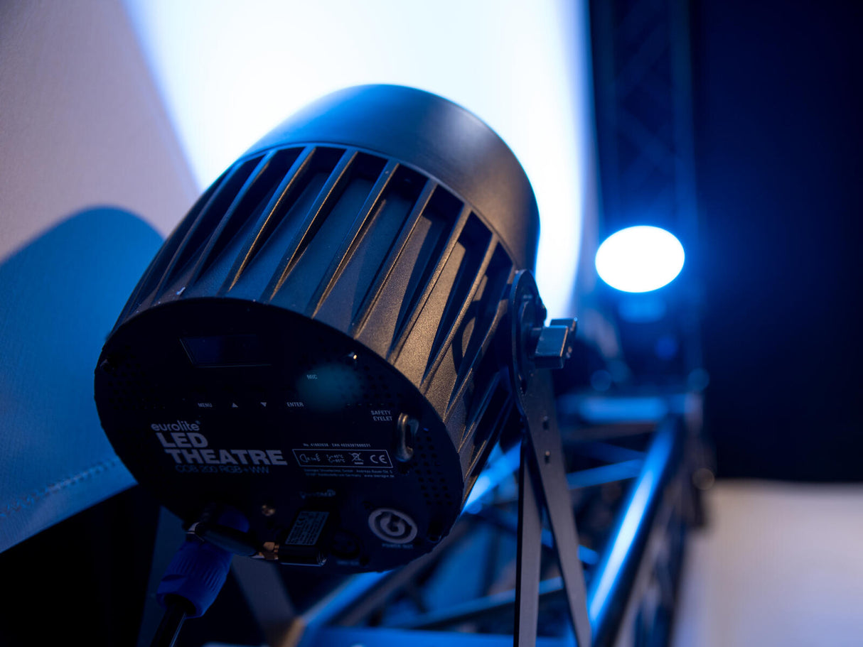 EUROLITE LED Theatre COB 200 RGB+WW