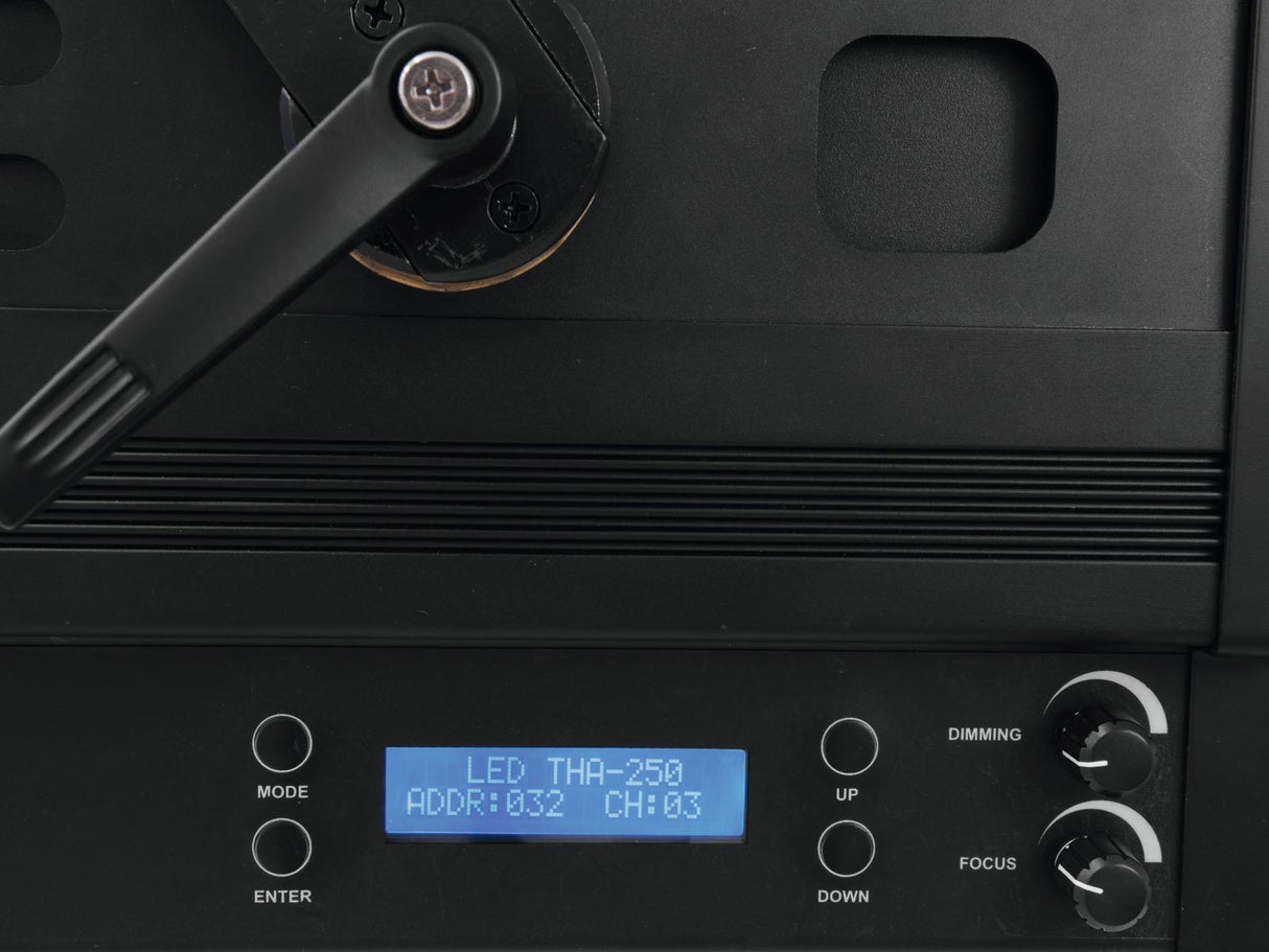 Eurolite LED THA-250F teatterikohta