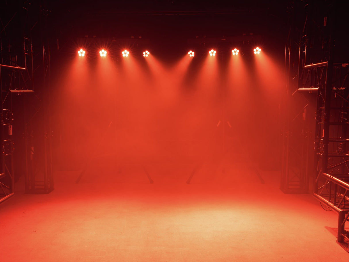 Eurolite LED KLS-902 Seuraava kompakti valaisinpalkkisarja