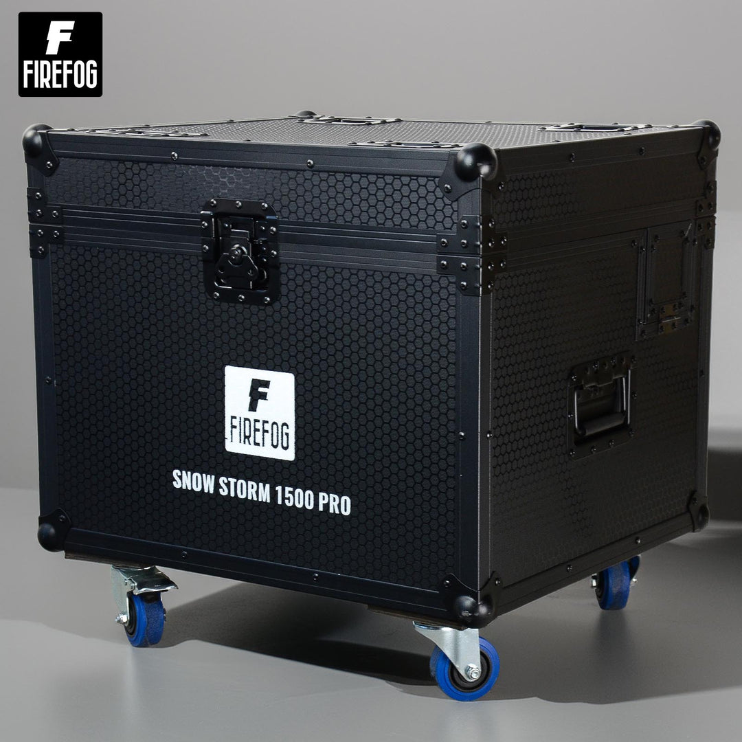 Firefog Snow Storm 1500 Pro lumimasiinat 1500 W flightcase-kotelossa