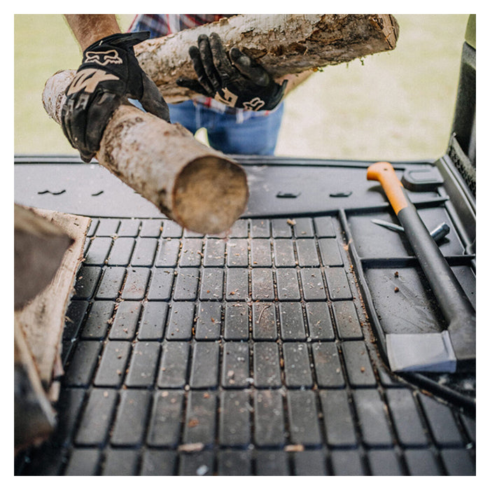 Alfa Romeo Giulia 2016- tavaratilan kaukalomatto