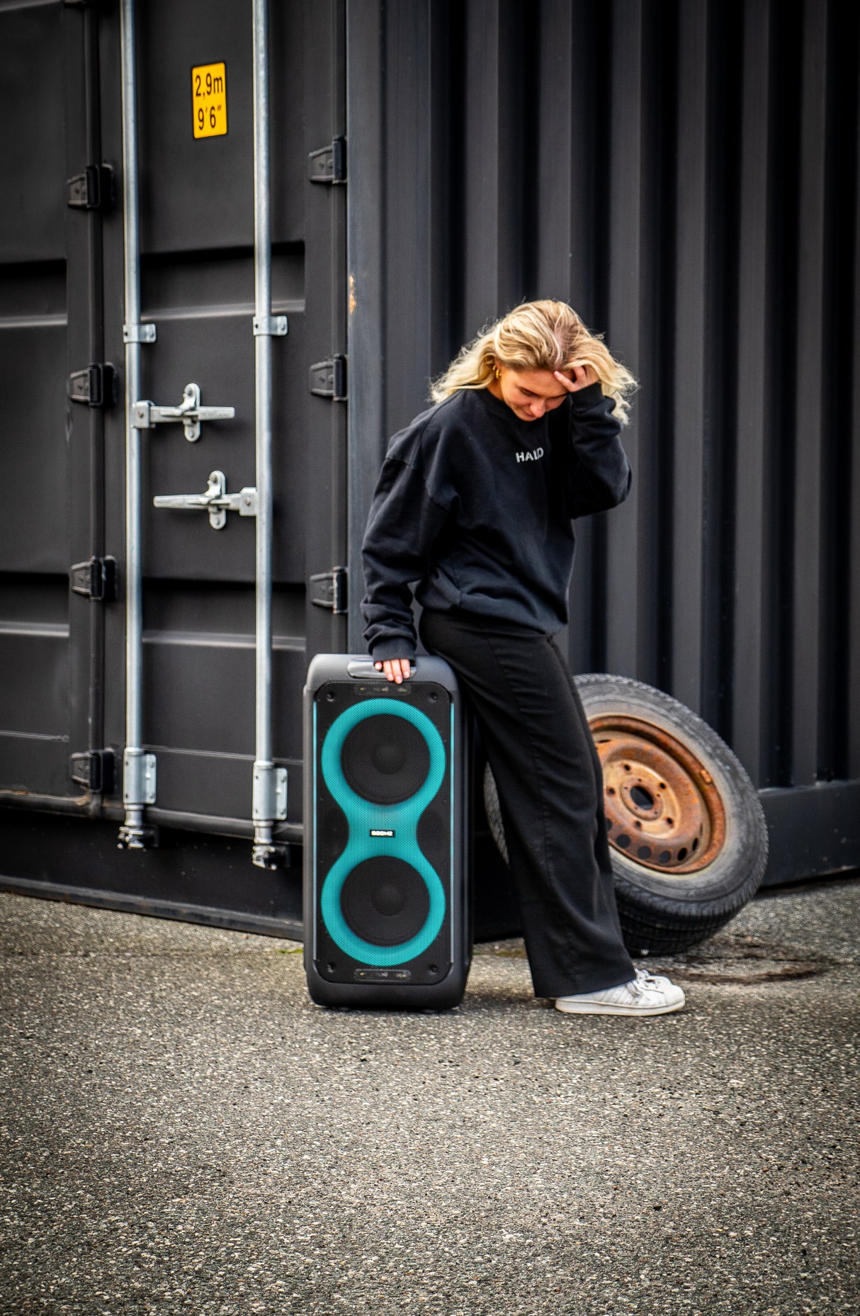 BOOMZ Kahdeksan osapuolen kaiutin w. Light