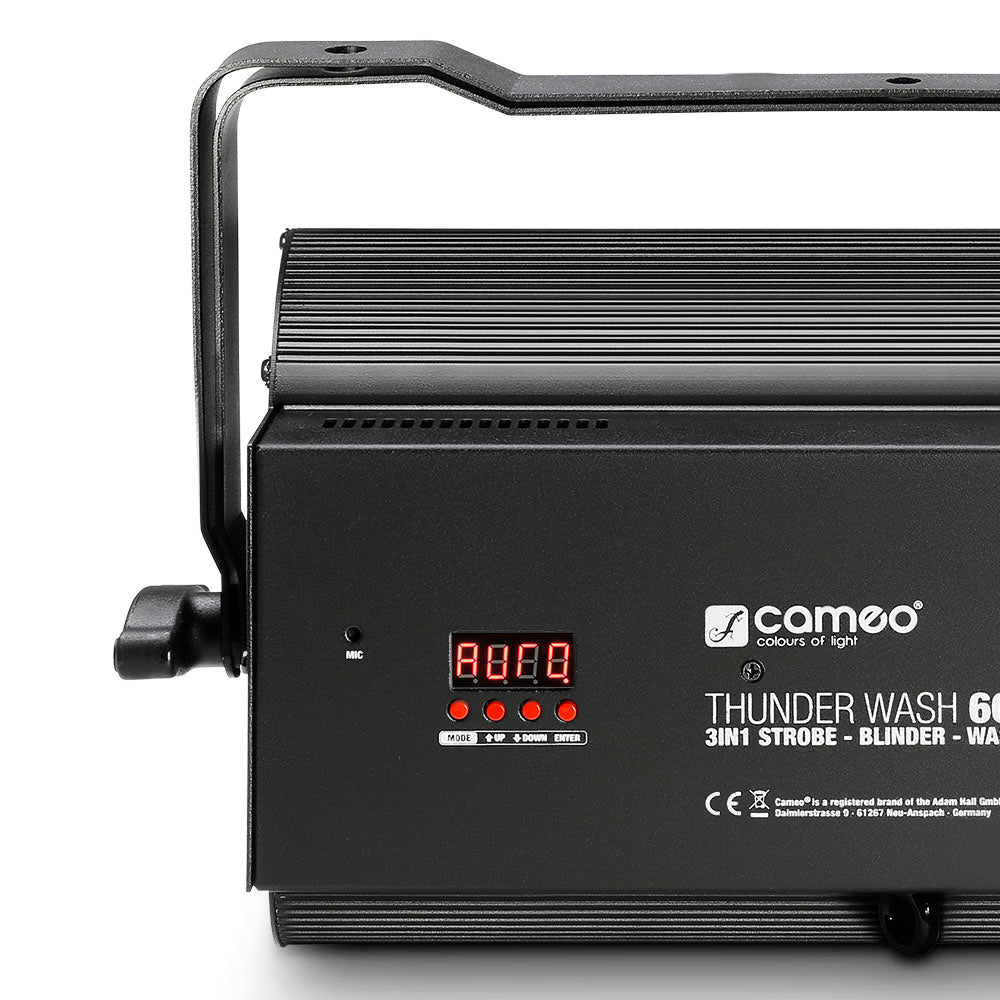 Cameo THUNDER® WASH 600 W - 3-in-1 strobe-, blinder- og wash-lys 648 x 0,2 W hvidt lys