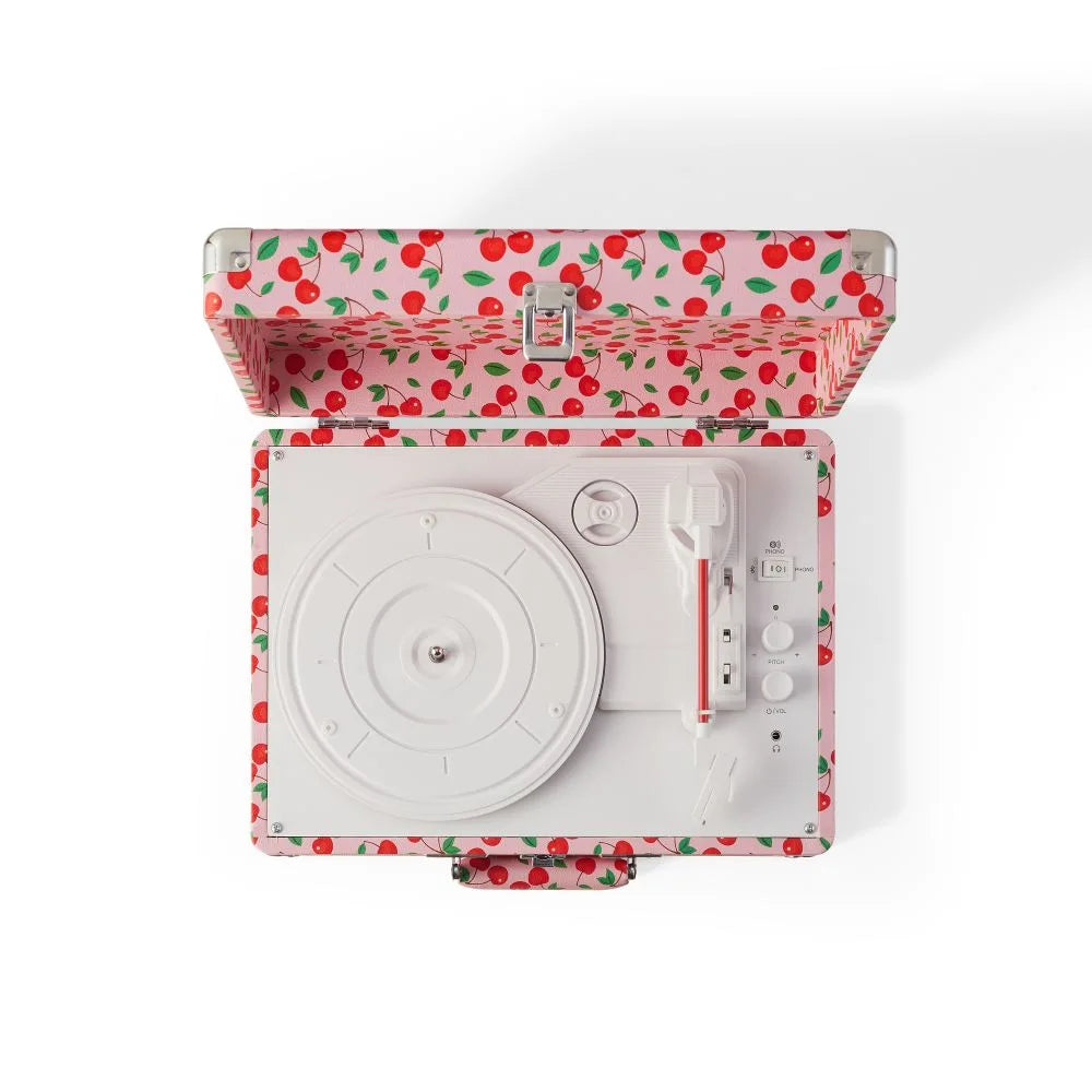 Crosley Cruiser Plus Levysoitin Tovejs Bluetooth (Cherry)