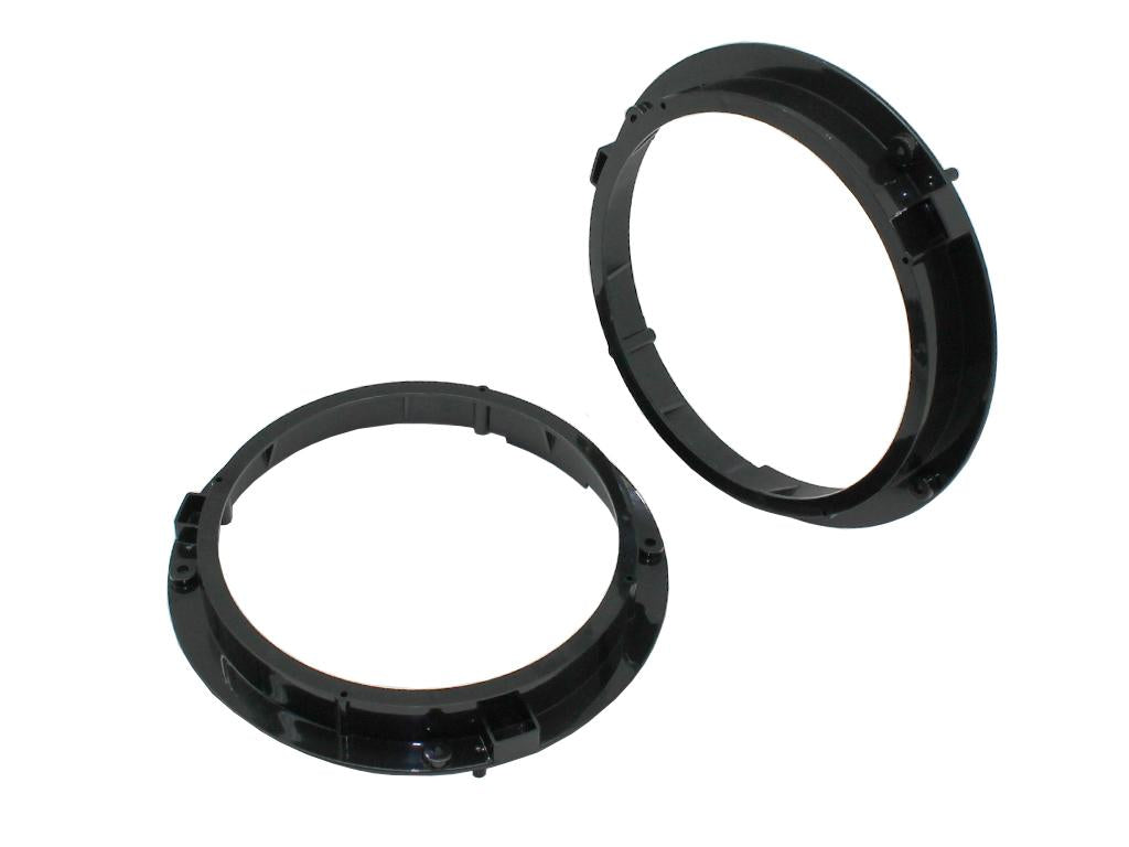 CT25AU13 Kaiutinsovitin Audi A1:een