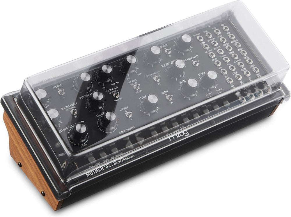 Decksaver Suojus cover tuotteelle Moog Mother-32/DFAM/Subharmonicon (Soft-Fit)