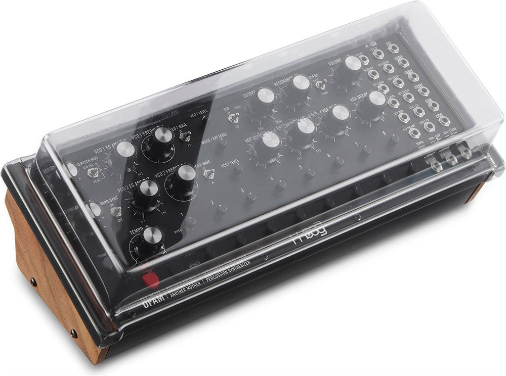 Decksaver Suojus cover tuotteelle Moog Mother-32/DFAM/Subharmonicon (Soft-Fit)