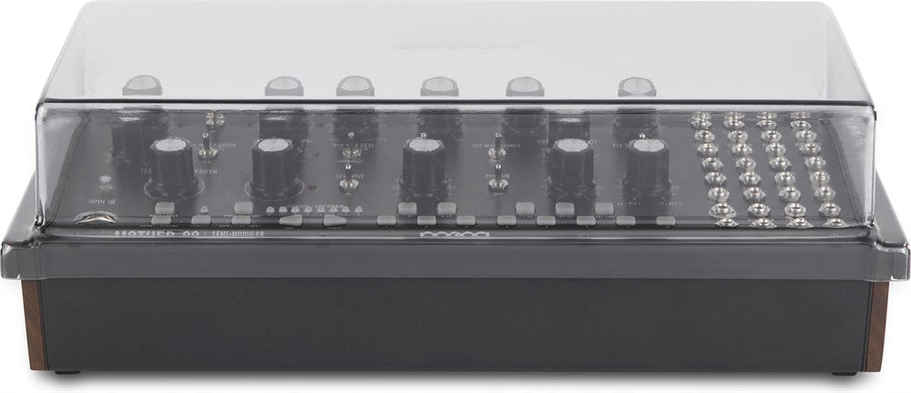 Decksaver Suojus cover tuotteelle Moog Mother-32/DFAM/Subharmonicon (Soft-Fit)