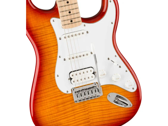 Fender Squier Affinity Stratocaster -sähkökitara-aloituspaketti (Sienna Sunburst)