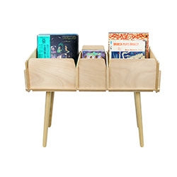 Puinen vinyylilaatikko jaloilla ja kolmella osastolla