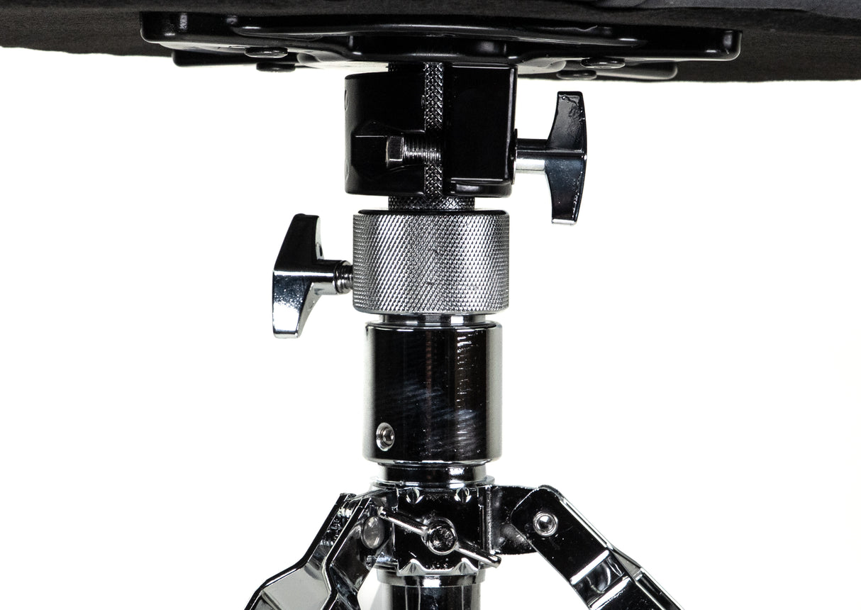 Grooveland TS150 Rumpujakkara traktorinistuimella