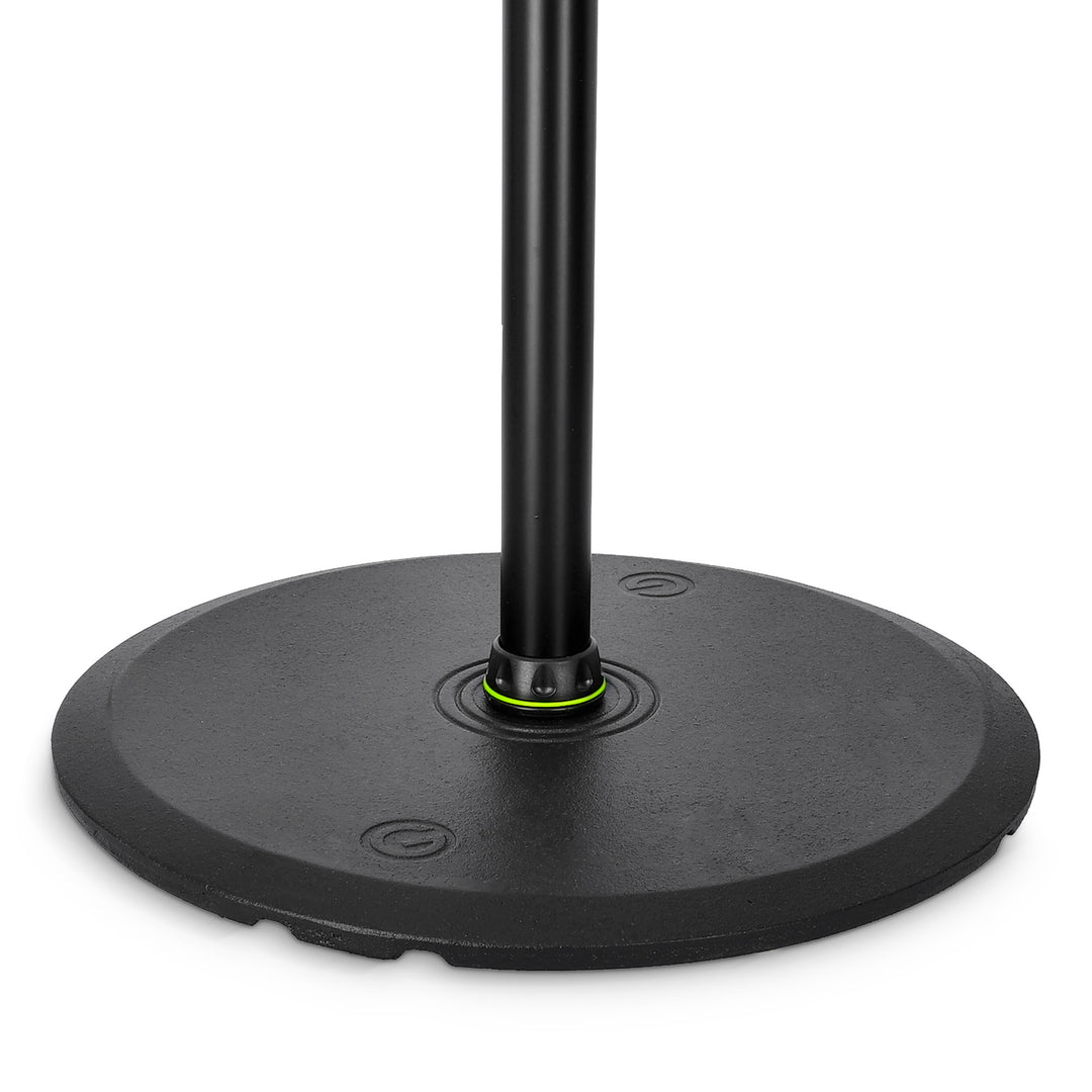 Gravity SP 3202 LR B - Teline studiomonitorikaiuttimelle suurella pyöreällä jalustalla