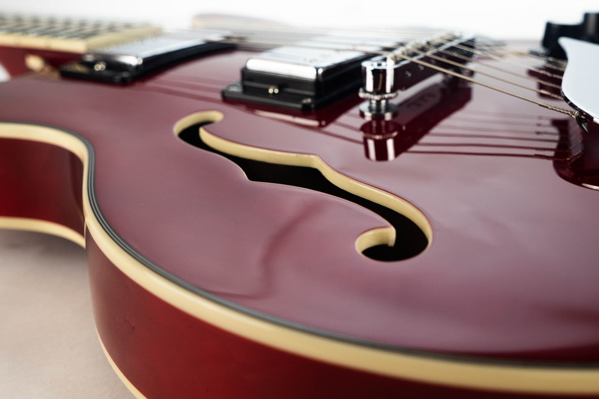 Hagstrom Alvar sähkökitara (Wild Cherry)