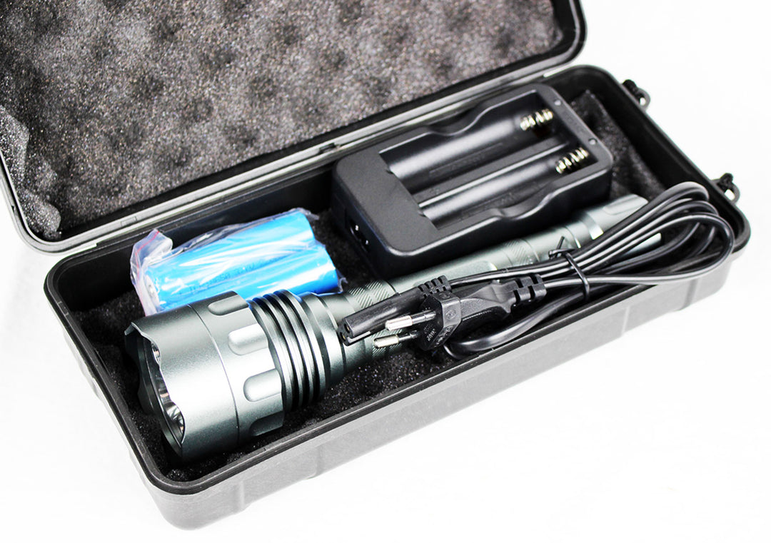 UV Taskulamppu LED-diodeilla (5x3W)
