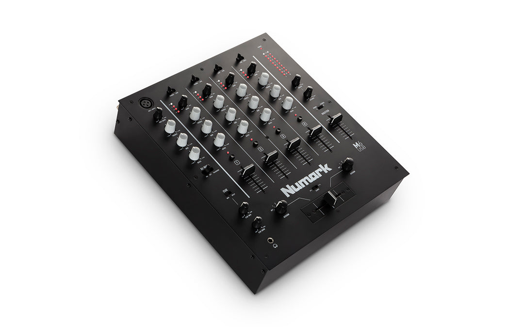 Numark M6-USB-mikseri (musta)