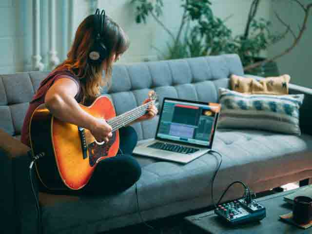 Soundcraft Notepad 5-kanavainen pöytämikseri USB:llä.