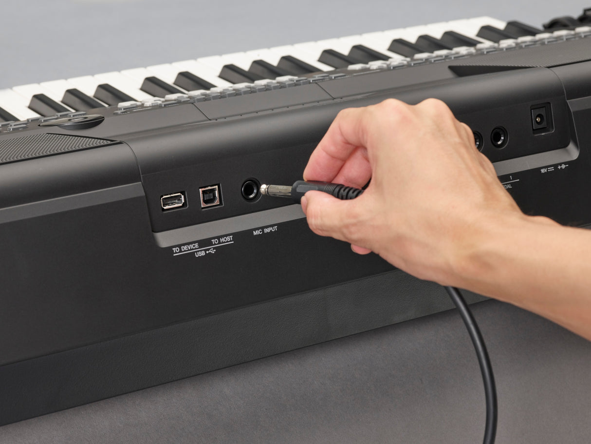 Yamaha PSR-SX600 Keyboard (musta)