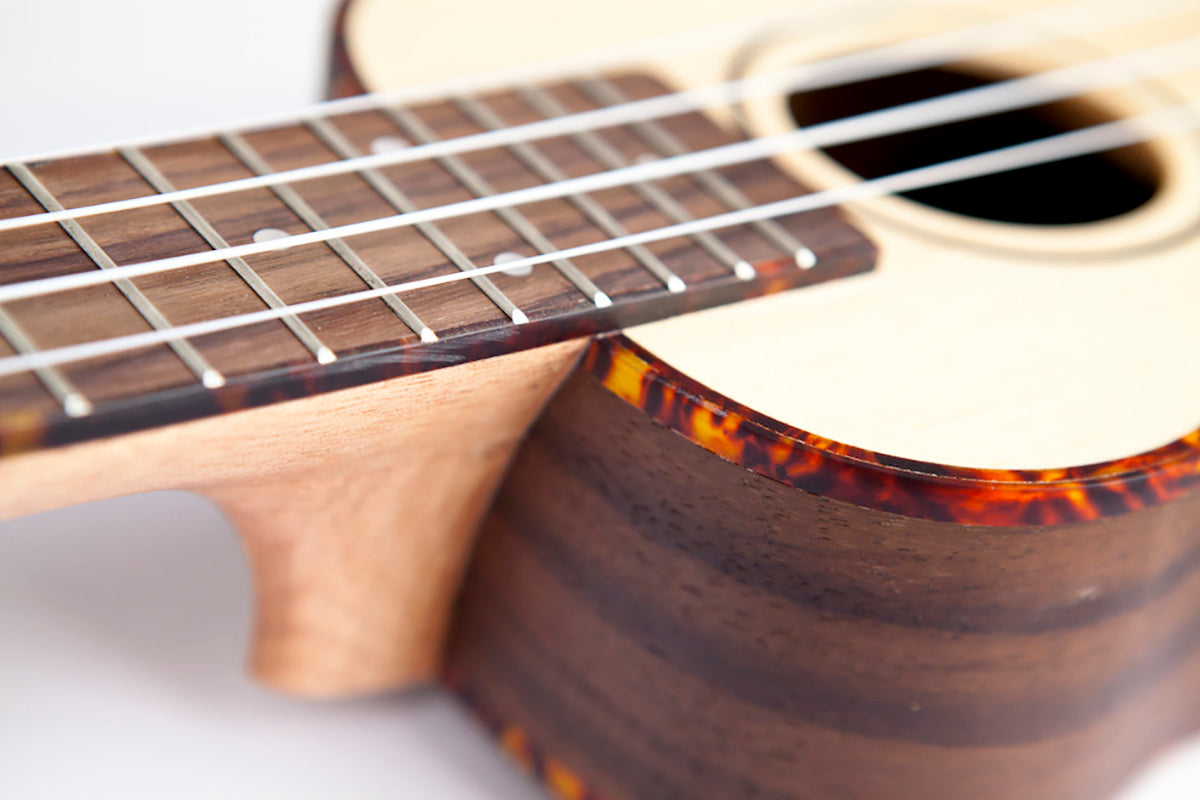 Reno RU230 Sopraano Ukulele (Luonnollinen)