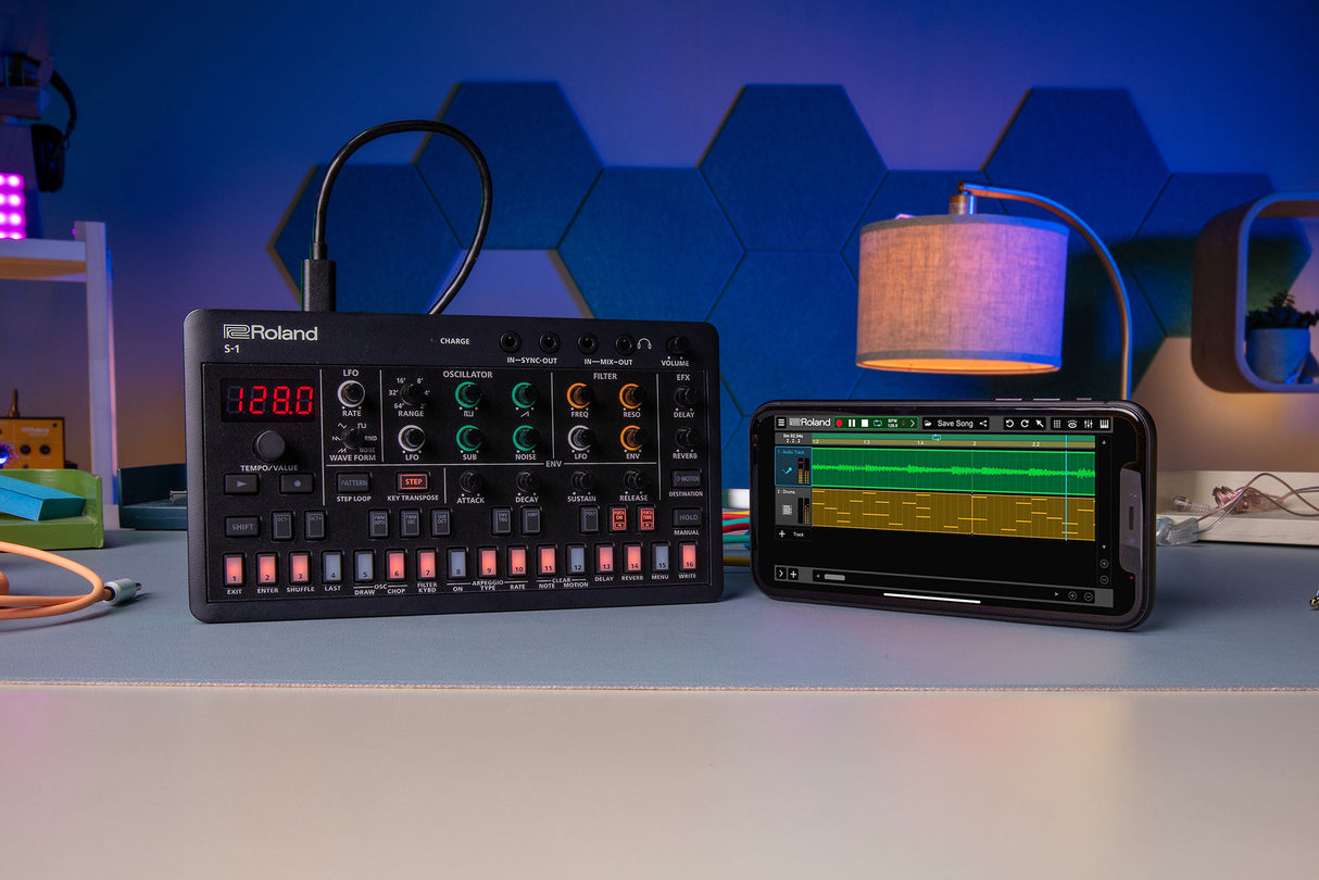 Roland S-1 Tweak Synthesiser