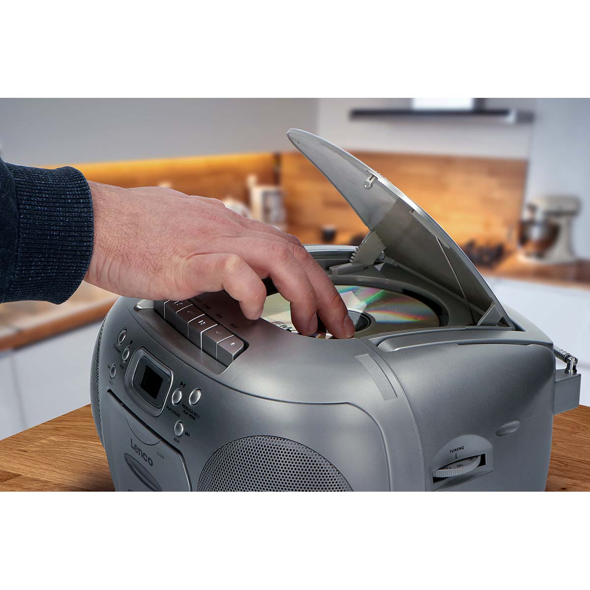 Kannettava FM-radio, CD- ja kasettisoitin, Hopea