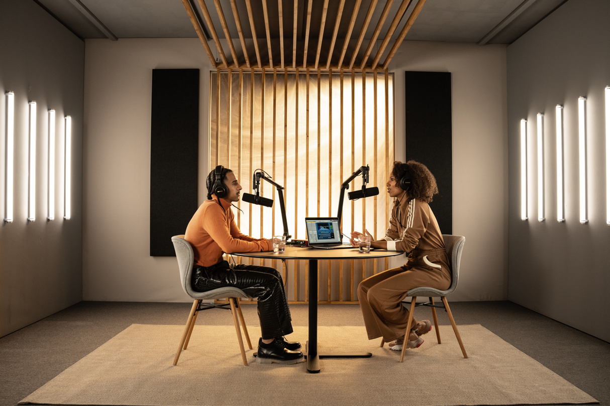 Shure SM7dB Aktiivinen dynaaminen podcast-mikrofoni