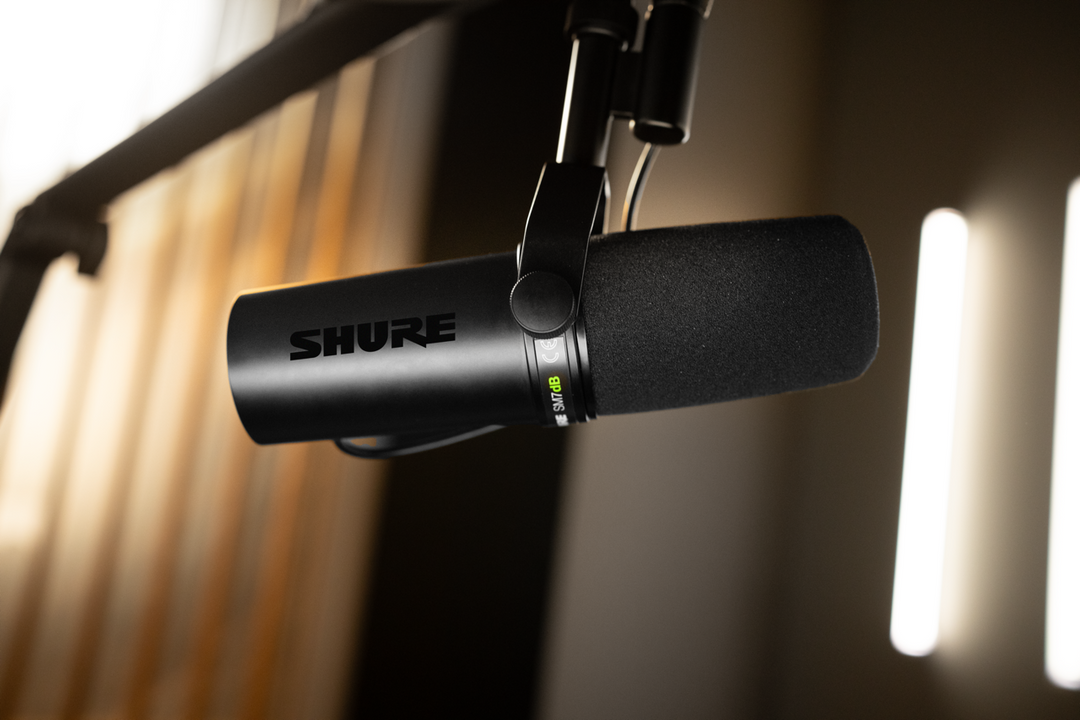 Shure SM7dB Aktiivinen Dynaaminen Podcast Mikrofon