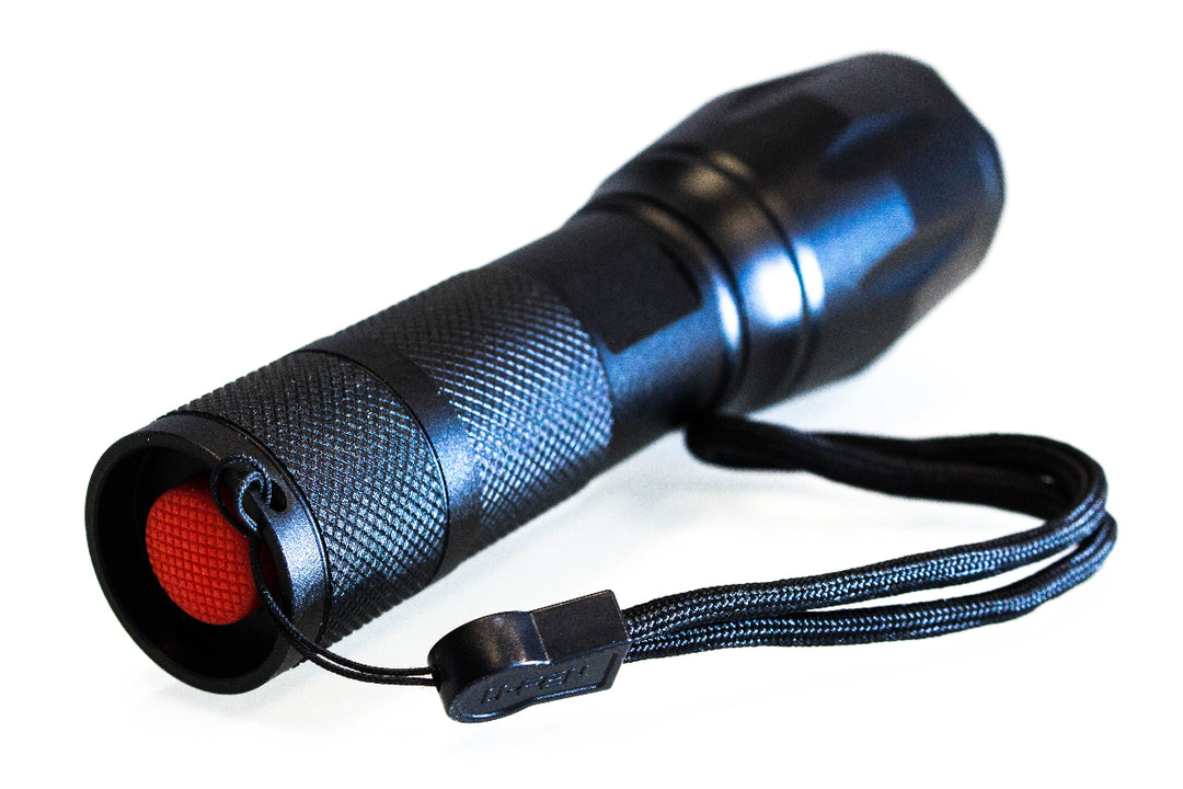 LED Taskulamppu zoomilla