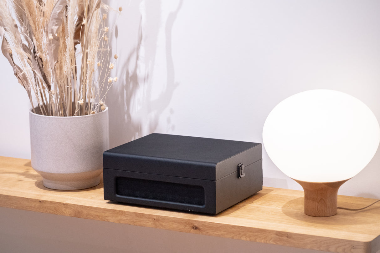 Studio 57 Groovy levysoitin (musta)