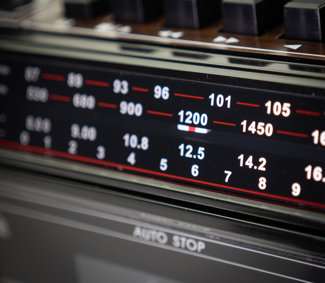 Studio 57 - Kasettisoitin FM & Bluetooth, Musta