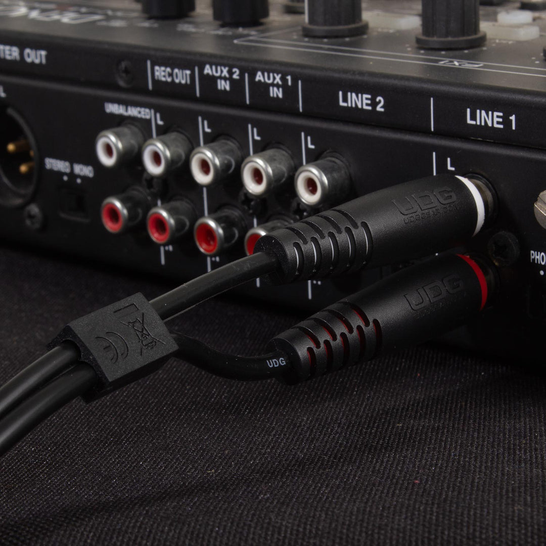 UDG Ultimate Audio-kaapeli Set RCA - RCA musta suora 3 m