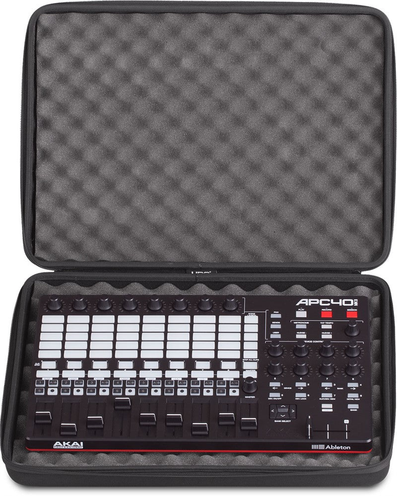 UDG Creator Controller Hardcase medium Musta MK2