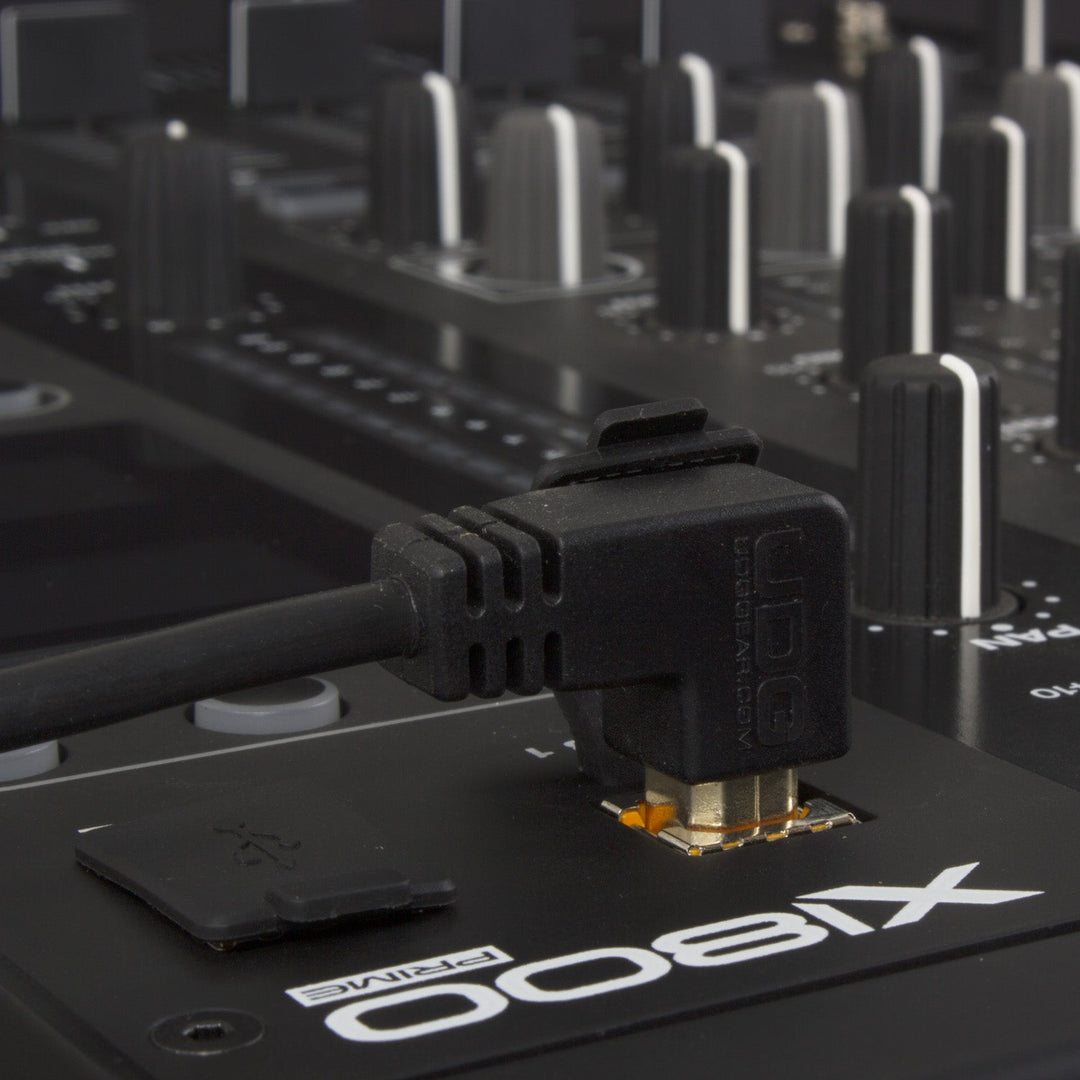 UDG Ultimate audio-kaapeli USB 2.0 A-B musta kulmikas 1m