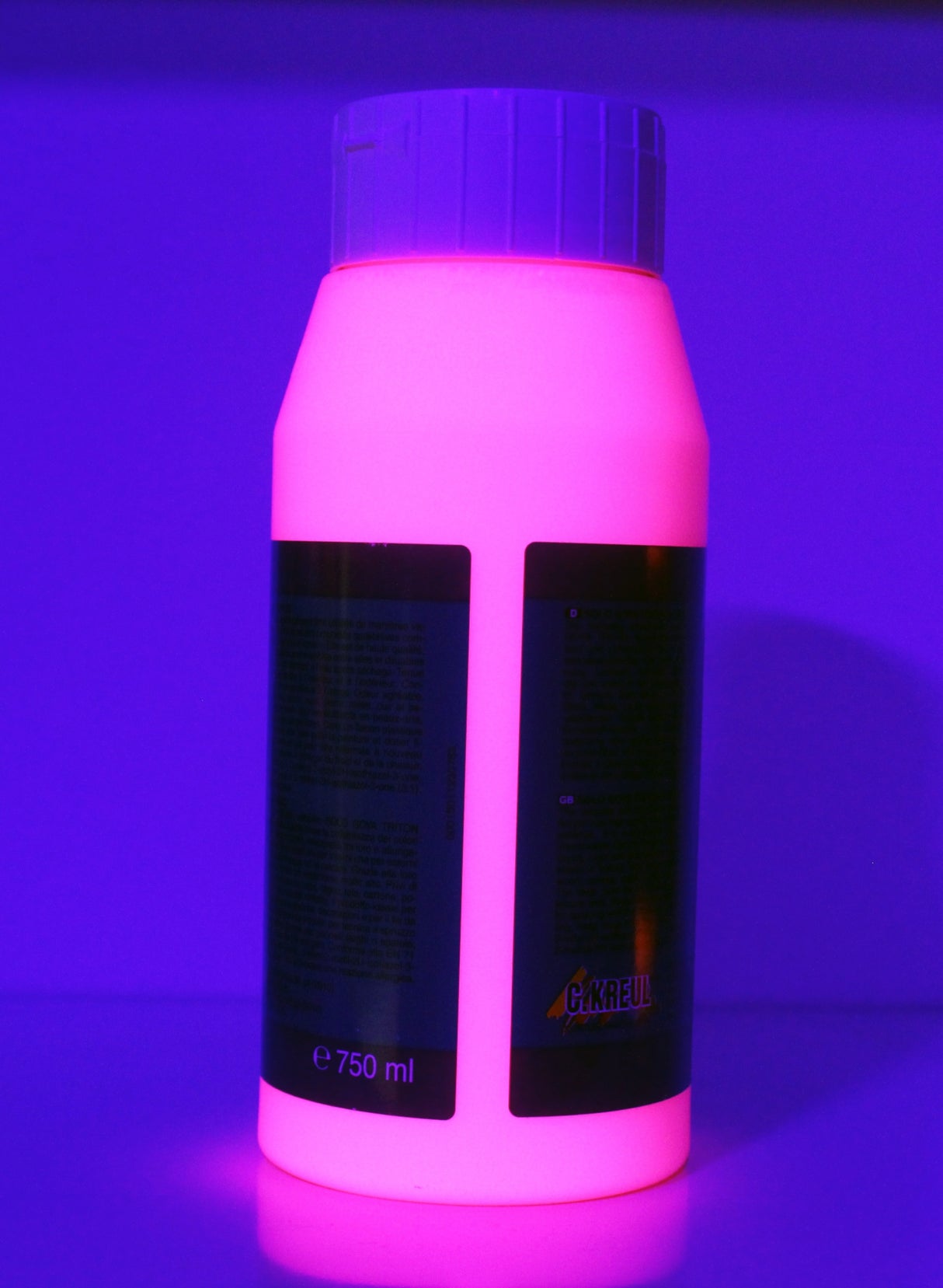 UV-maali (750ml)