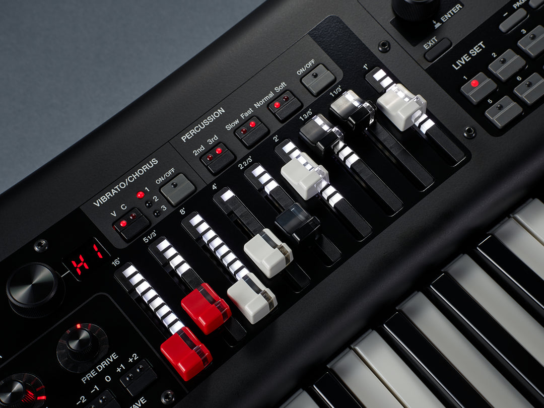 Yamaha YC61 Digital Stage Kosketinsoittimet (Waterfall)