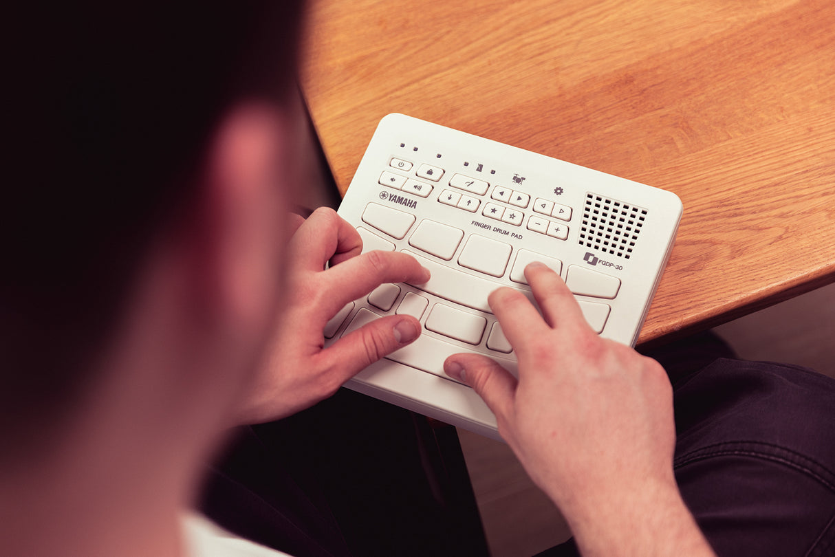 Yamaha FGDP-30 Sormirumpupadi