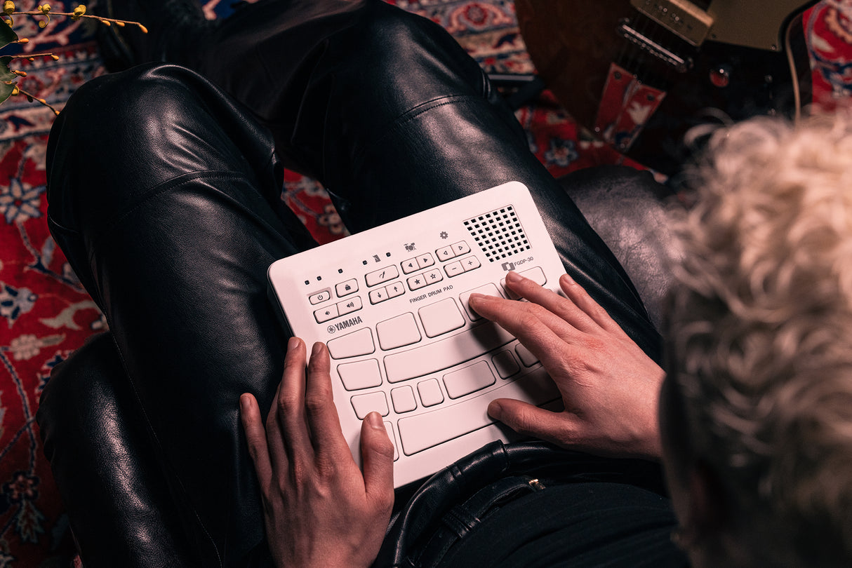 Yamaha FGDP-30 Sormirumpupadi