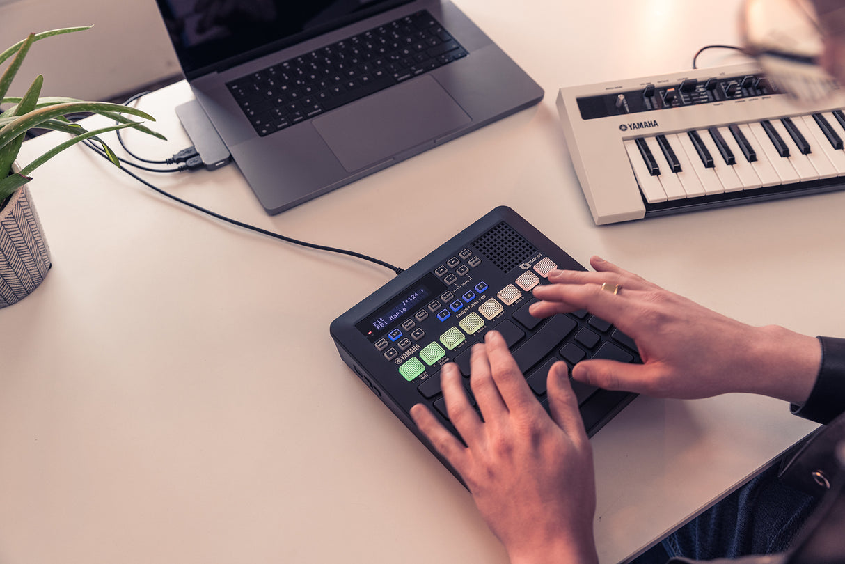 Yamaha FGDP-50 Sormirumpupadi