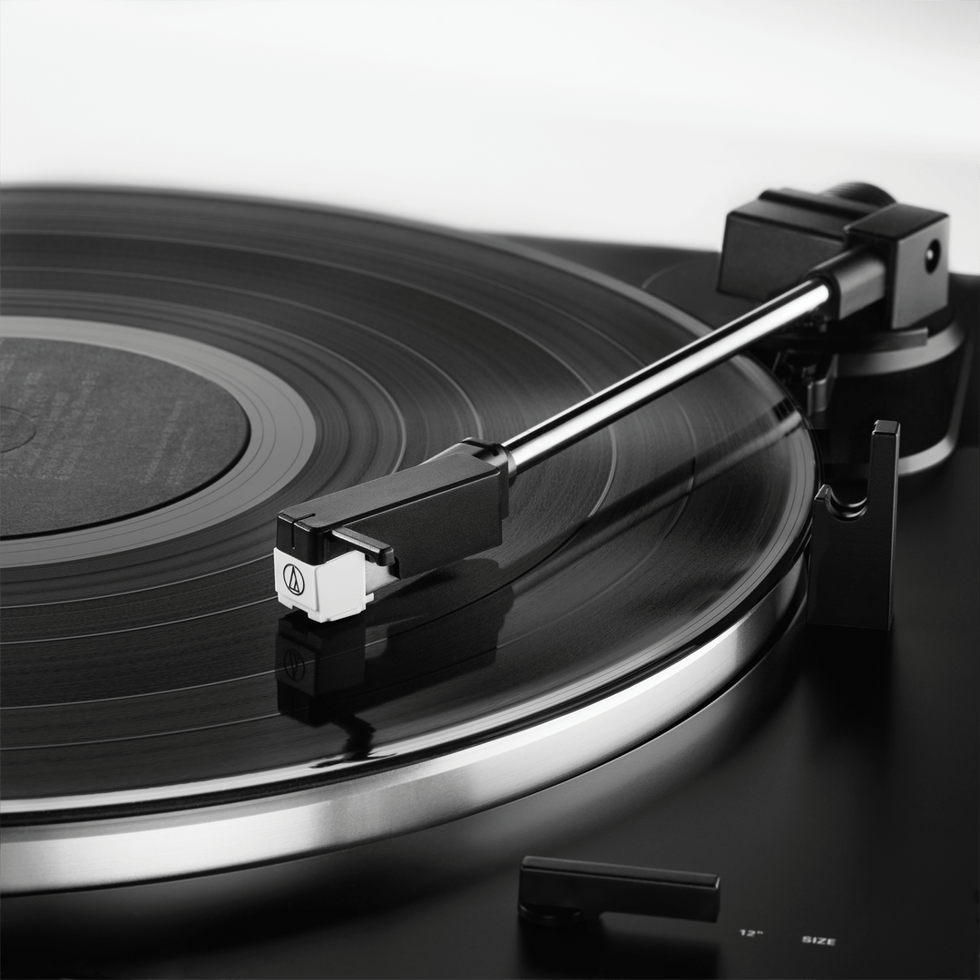 Audio-Technica AT-LP60XBT-BK Levysoitin (Musta)