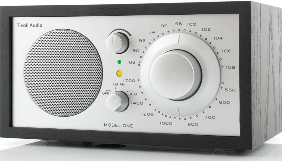 Tivoli Audio Malli ONE Radio (musta/hopea)
