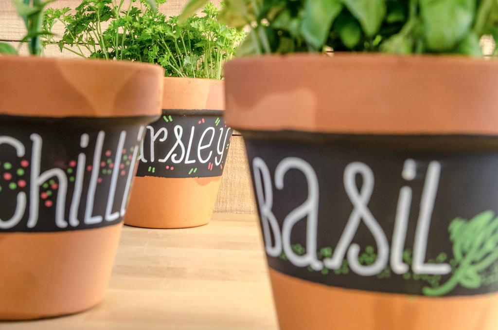 Liitutauluspraymaali 400 ml. (ei UV-aktiivinen)