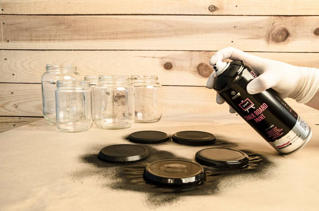 Liitutauluspraymaali 400 ml. (ei UV-aktiivinen)