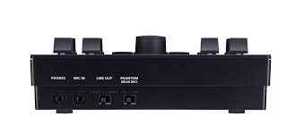 Roland VT-4 puhemuuntaja