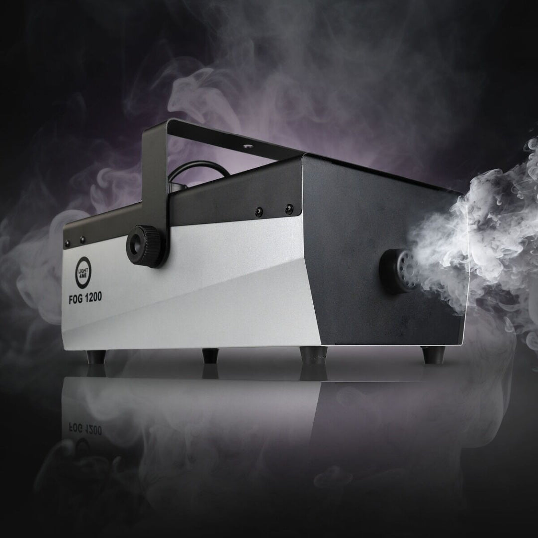 Light4Me Fog 1200 V2 savukone 1200W med Trådløs Fjernbetjening & DMX