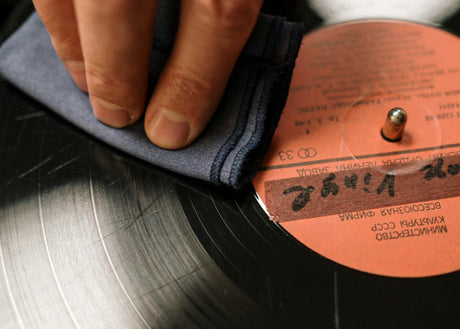 Sådan passer du på din pladespiller og vinylsamling