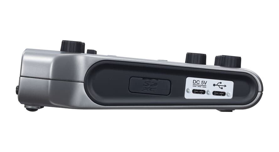 Zoom P4 PodTrak Podcast Mikseri