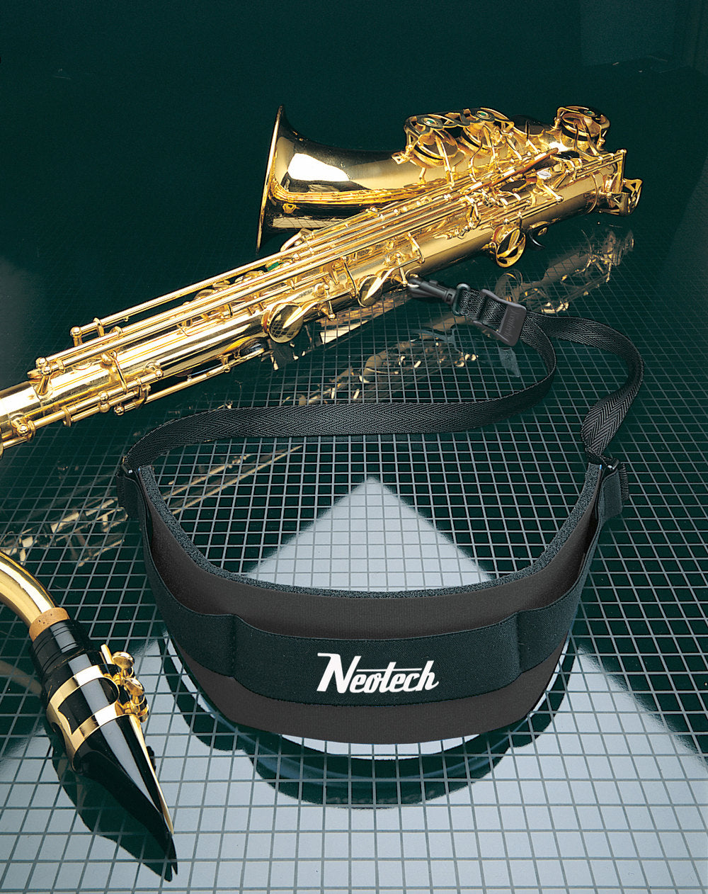 Neotech Soft Sax -saksofonihihna XL, musta, muovinen koukku