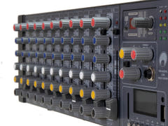 OMNITRONIC RM-1422FX USB-räkki-mikseri
